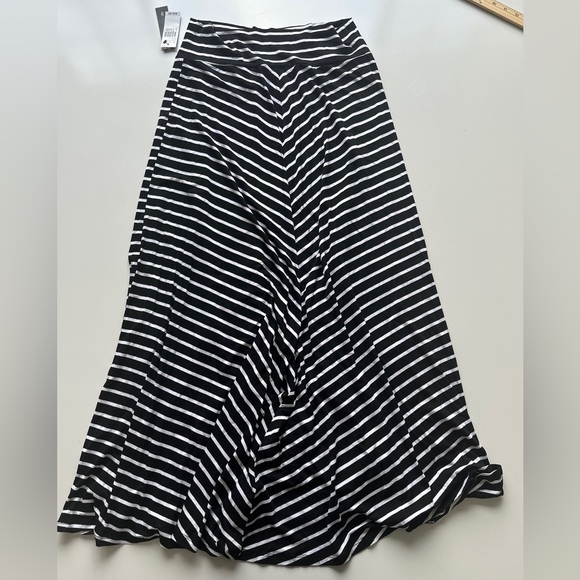 NWT AB Studio Black White Stripe Soft Stretch Flowy Maxi Skirt Women’s XL - Picture 3 of 8